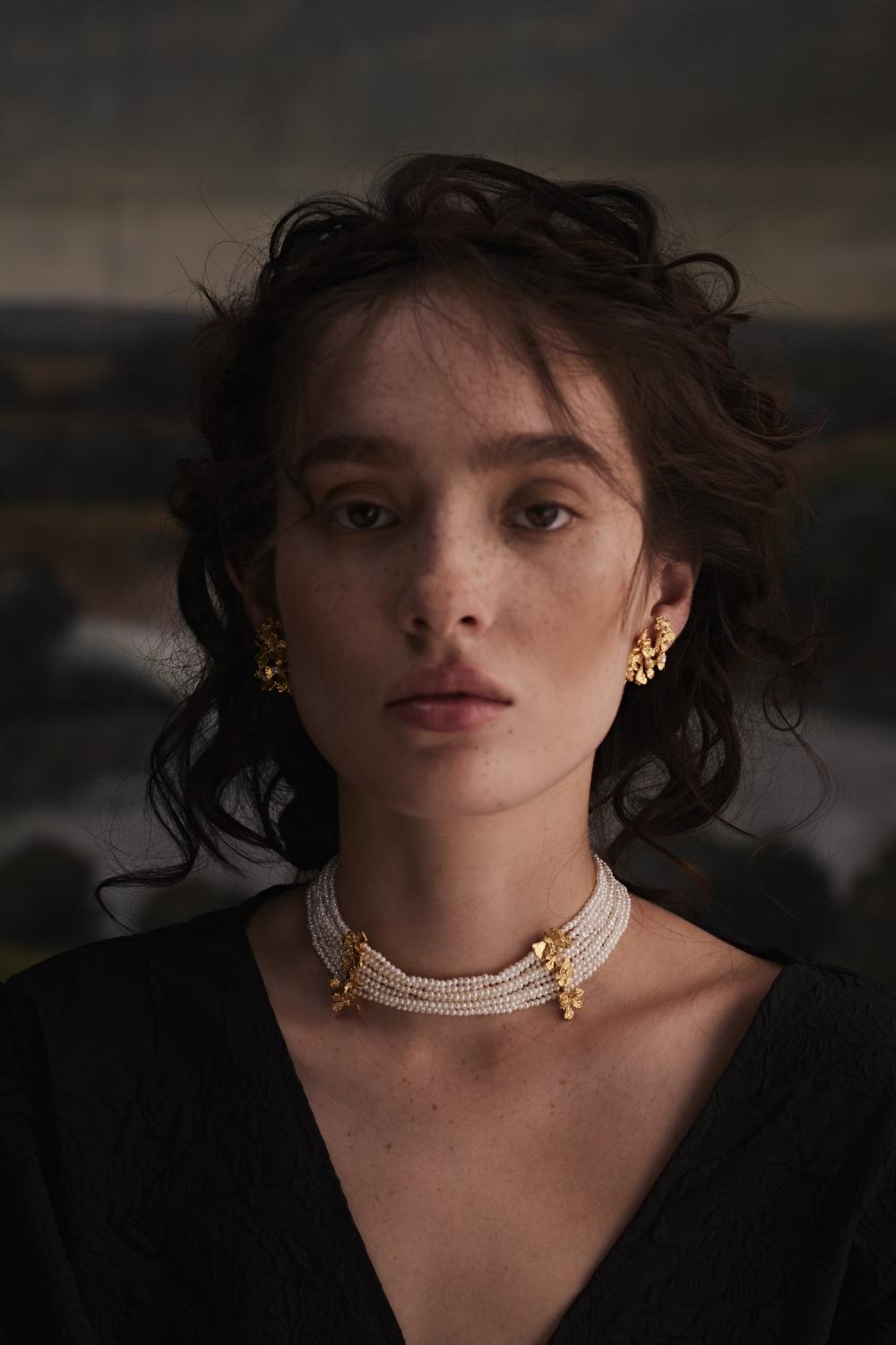 pacharee Butterfly Choker