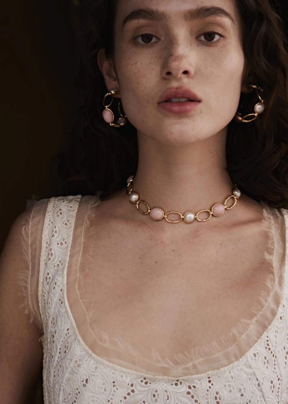 Pacharee Mabe Choker