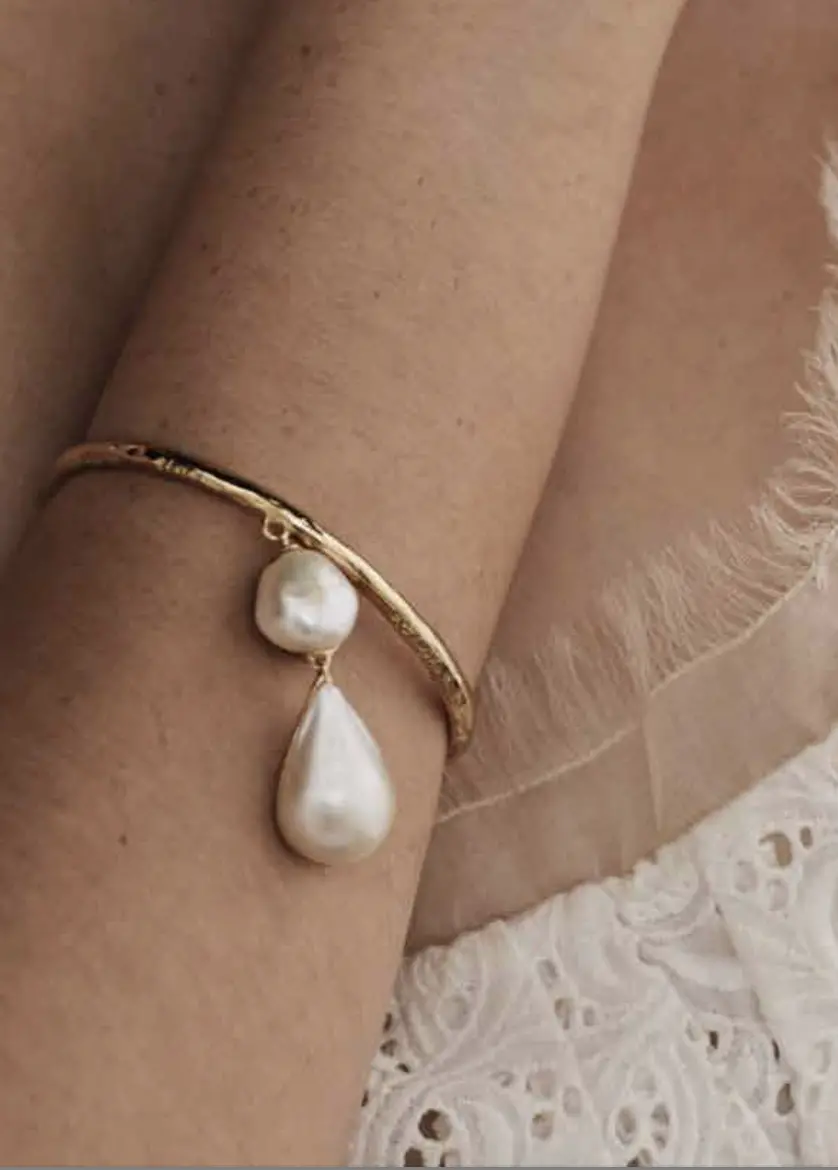 Pacharee Mabe Dangling Bangle