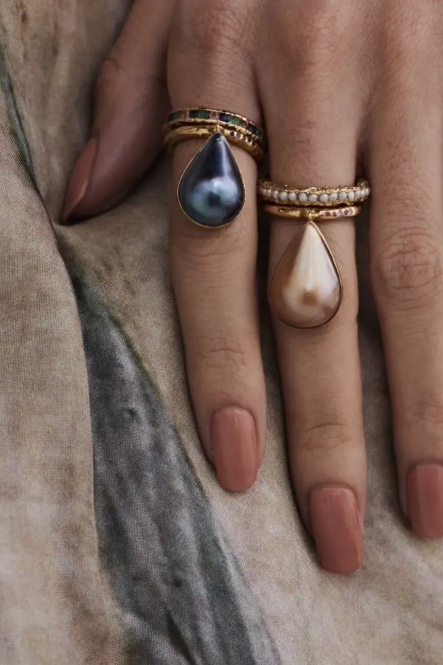 pacharee Mabe Dangling Ring