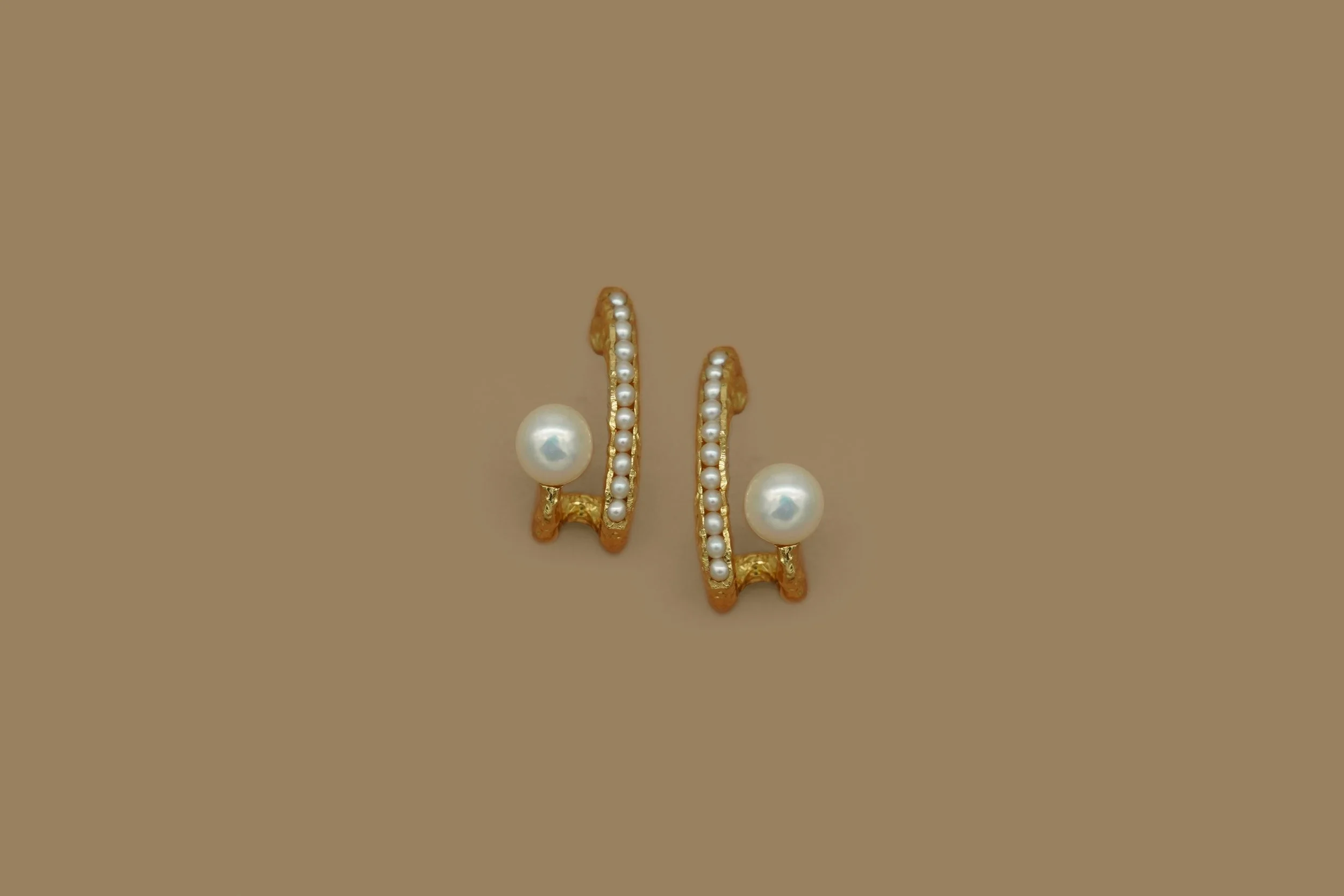 pacharee Mabe Ear Crawler