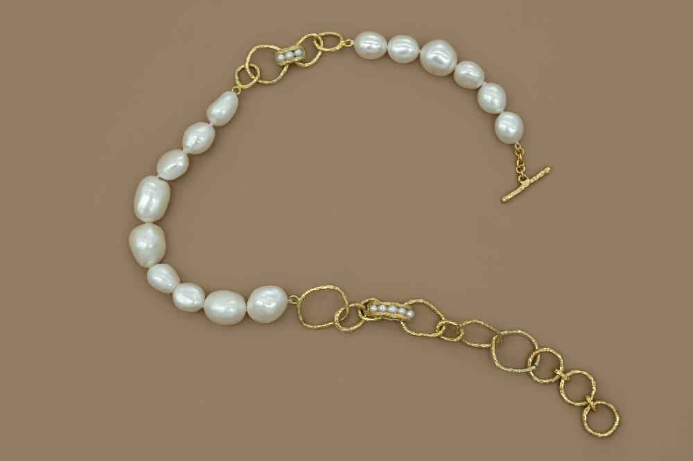 Pacharee Pacharee Klom Chain
