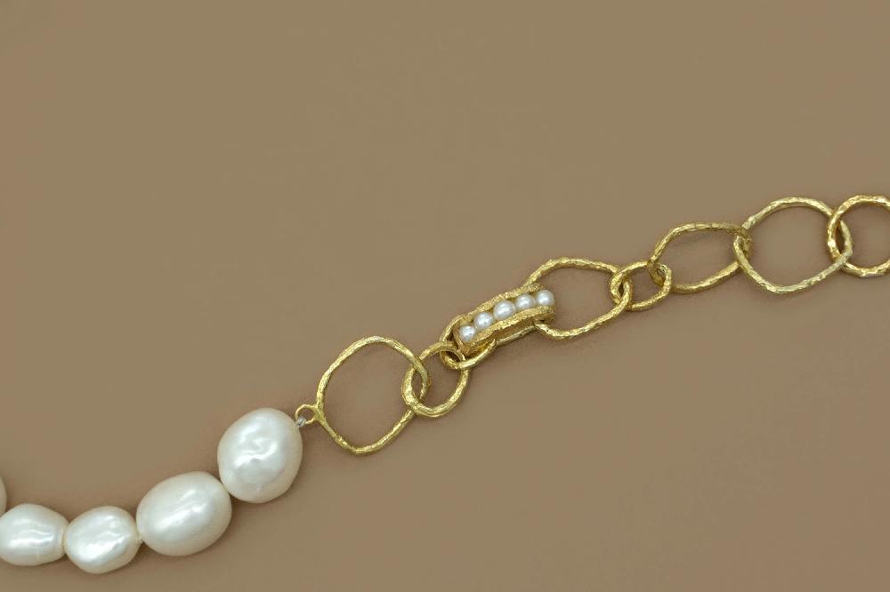 Pacharee Pacharee Klom Chain
