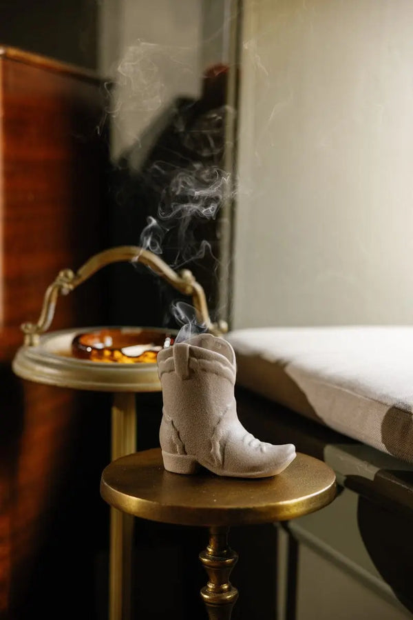 Paddywax Bergamot & Mahogany - 6 Oz Candle