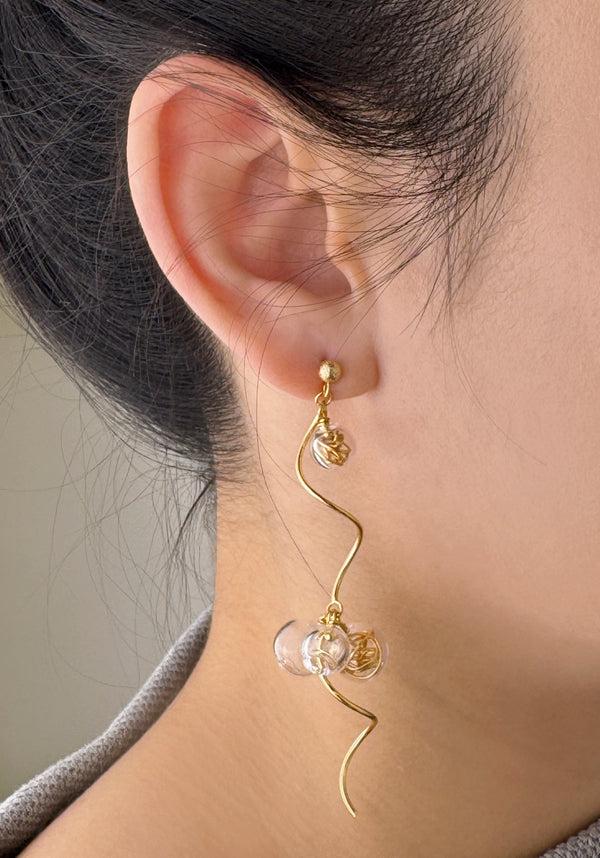 Paisie Asymmetrical Swirl Sphere Earrings