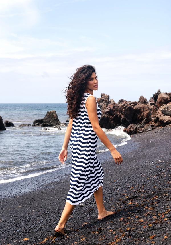 paisie Sleeveless Midi Knit Dress in Zigzag Pattern