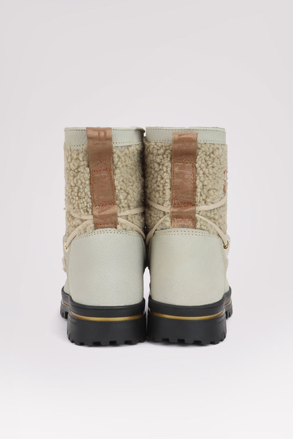 Pajar Canada Maxine Women's Lace Up Boot W/inside Zip And Ice Gripper