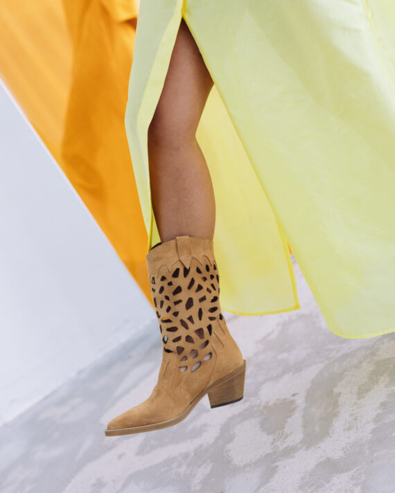 Pallas Camel Fire Greek Boots