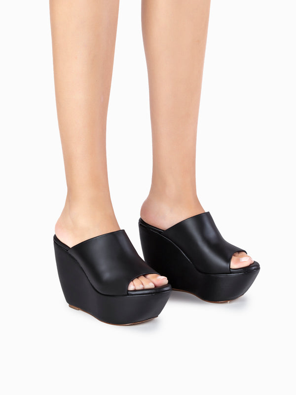 Paloma Barceló Idona | Nappa Black Planos