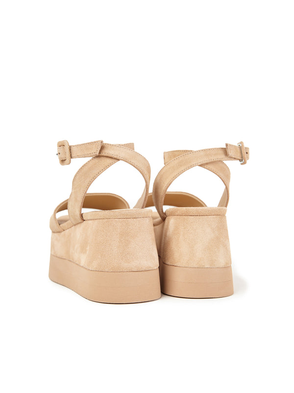 Paloma Barceló Mairena | Suede Nocciola Platform