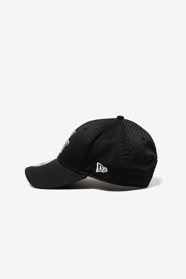 Pam Perks And Mini 9FORTY CAP POLY. MESH. NEWERA® BLACK