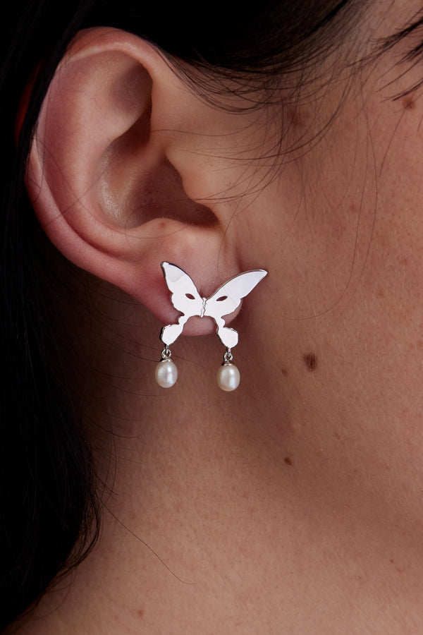 pam perks and mini PEARL DROP ALIEN KISS EARRING