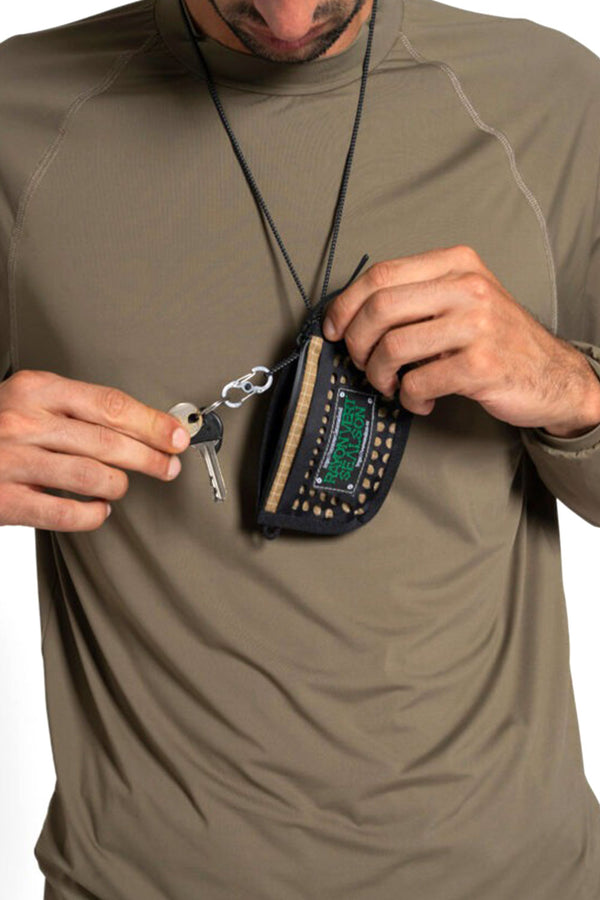 pam perks and mini SEALSON MESH WALLET KHAKI