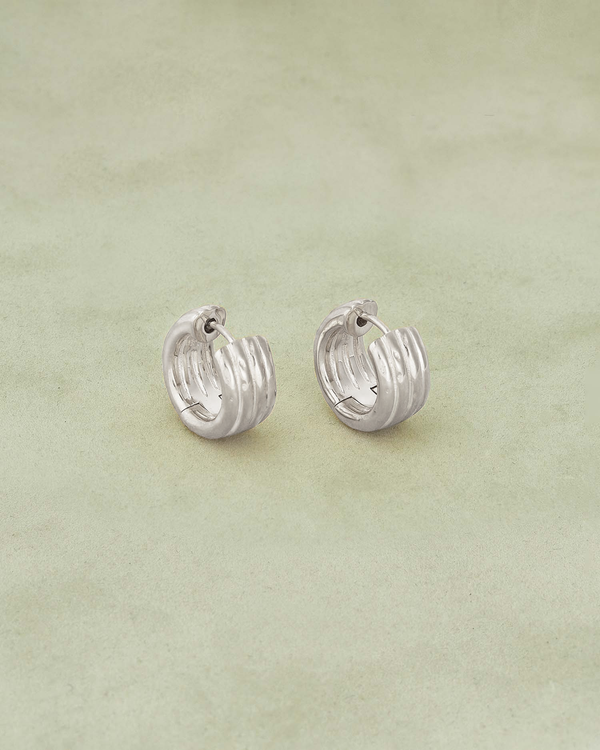 pamela love Nadia Hoops