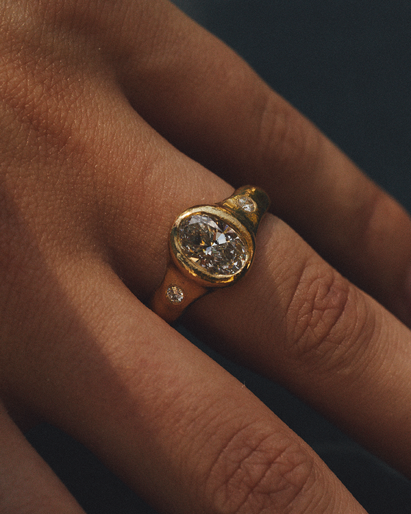 Pamela Love Oval Astraea