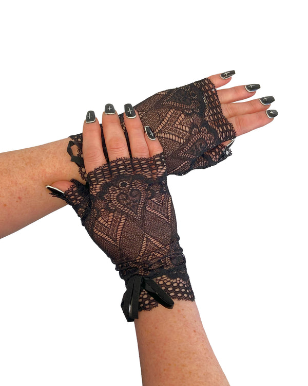 Pamela Mann Fingerless Lace Black Gloves With A Bow