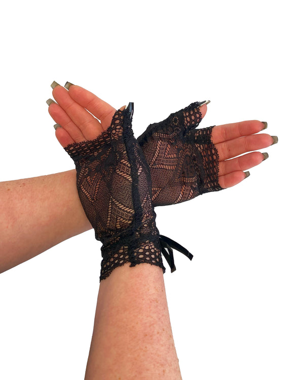 Pamela Mann Fingerless Lace Black Gloves With A Bow