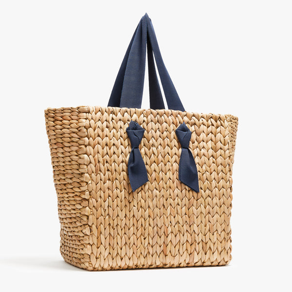 Pamela Munson Isla Bahia Navy