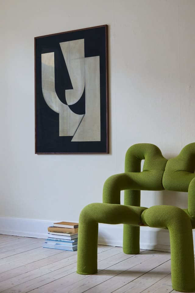 paper collective Embrace