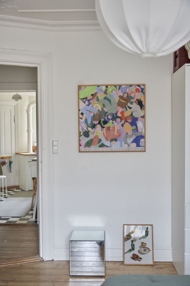 paper collective Quarter to Four