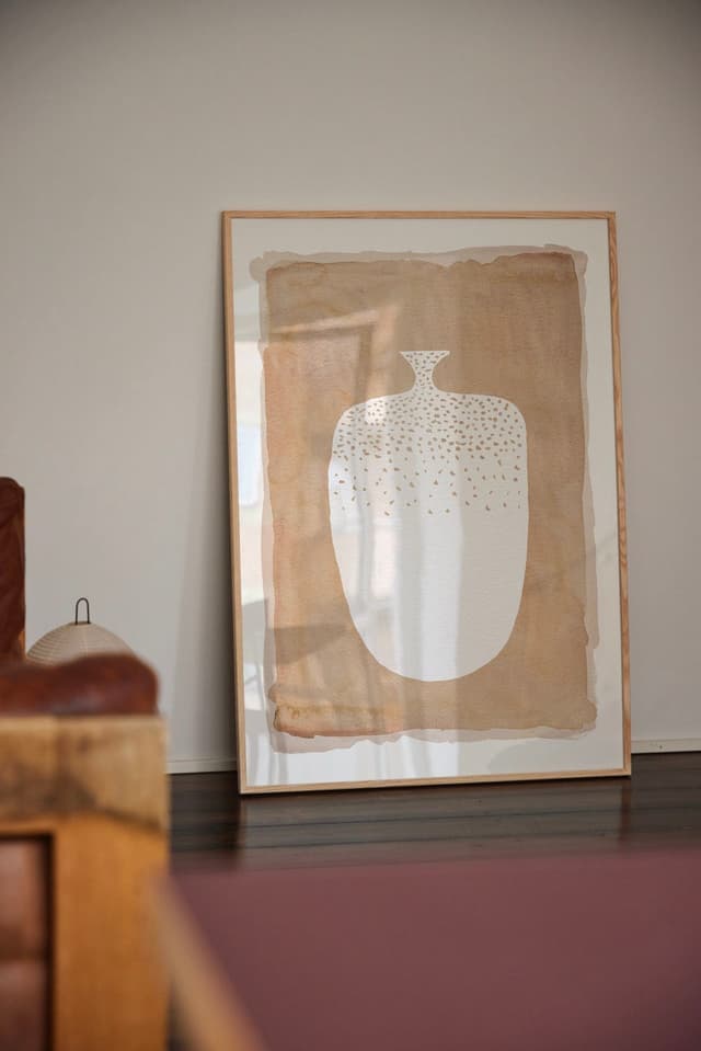 Paper Collective Sketch Vase 01