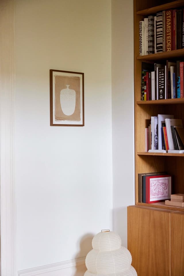 Paper Collective Sketch Vase 01