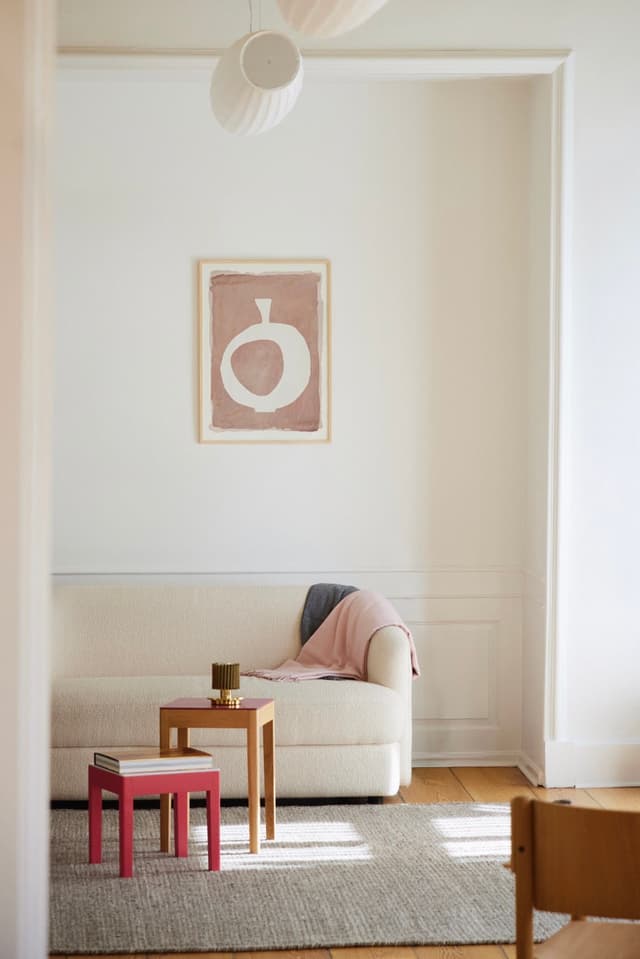 Paper Collective Sketch Vase 02