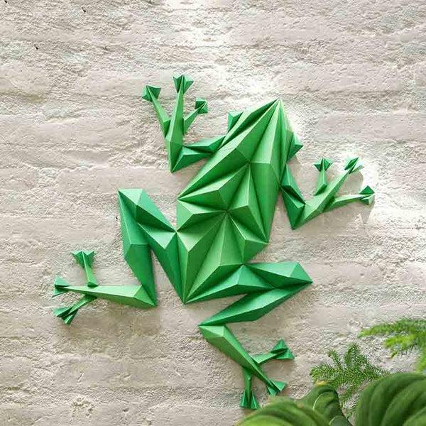 Papercraft World Frog Wall Art For Home Decor (DIY Papercraft)