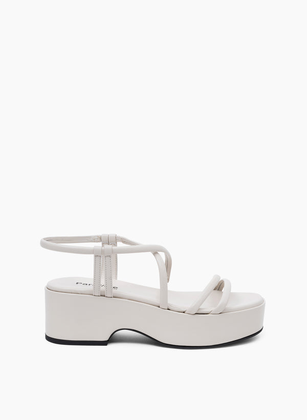 Parallèle PINIA –