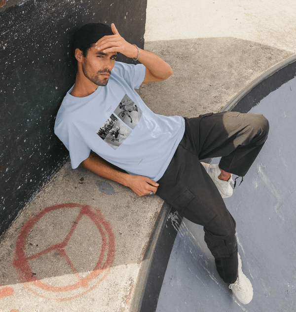 parka london Skateboard Magazine 180 Sky Blue T-Shirt