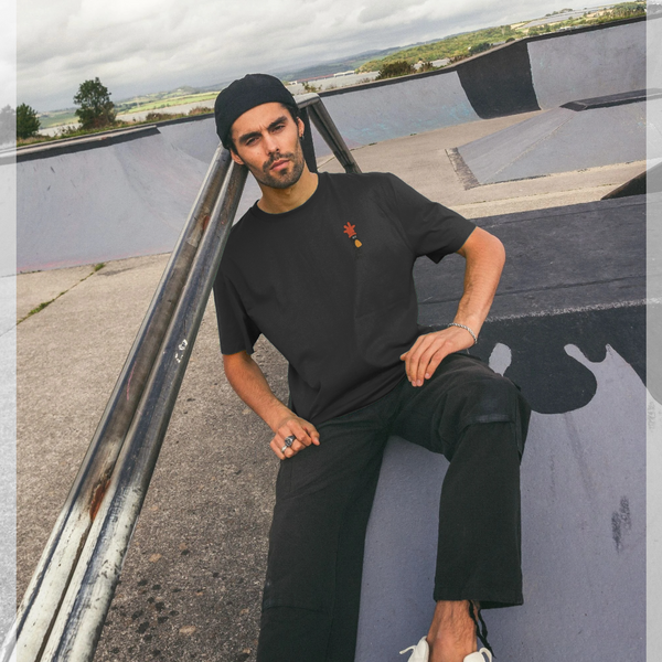 parka london Wallace & Gromit Feathers McGraw Chest Print Black T-Shirt