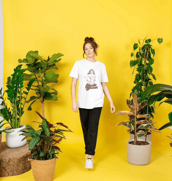 parka london Wonder Woman Pink Outline White T-Shirt