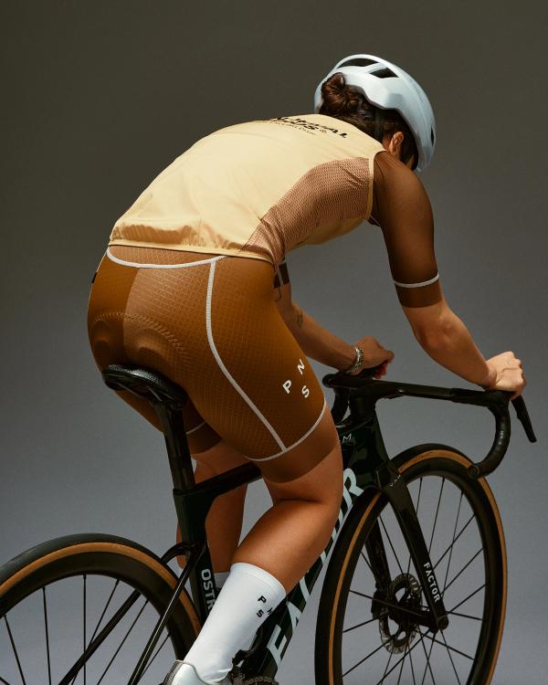 Pas Normal Studios Women's Mechanism Stow Away Gilet