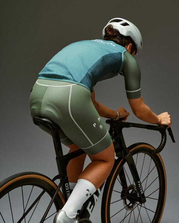 Pas Normal Studios Women's Mechanism Stow Away Gilet