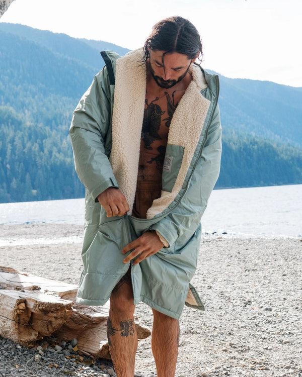 Passenger Escapism Recycled Sherpa Lined Changing Robe
