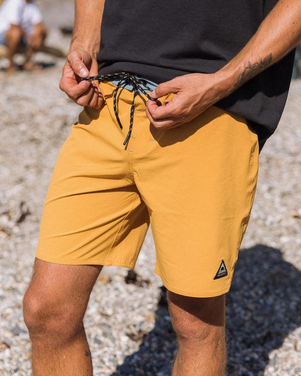 passenger Men's Cruiser NetPlus® Recycled 19" Boardshort