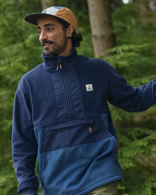 Passenger Men's Woodland Hoodless Recycled Polartec® Fleece