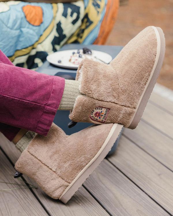 passenger Hideaway Hut Sherpa Fleece Slipper