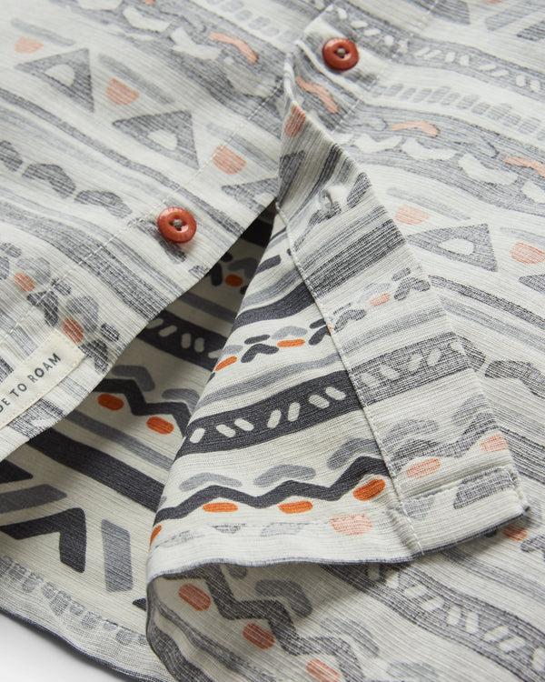 Passenger Men's Chill Textured Short Sleeve Shirt