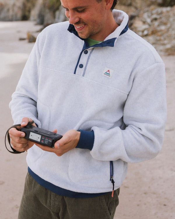 Passenger Men's Take It Easy Polar Fleece