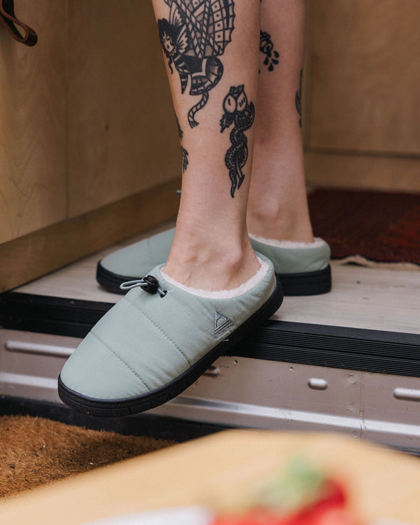 passenger Step Out Women's Fleece Lined Slipper