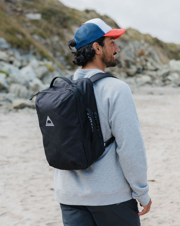 Passenger Stratos Duffel Backpack