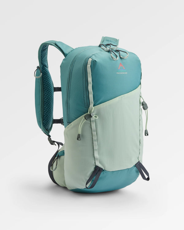 passenger Trail Recycled 15L Hydration Pack