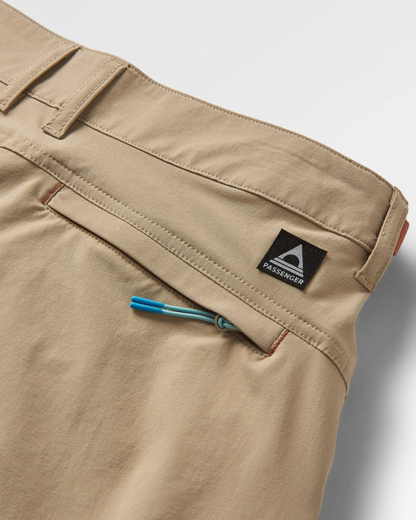 Passenger Women's 365 Trail Roll Up Short