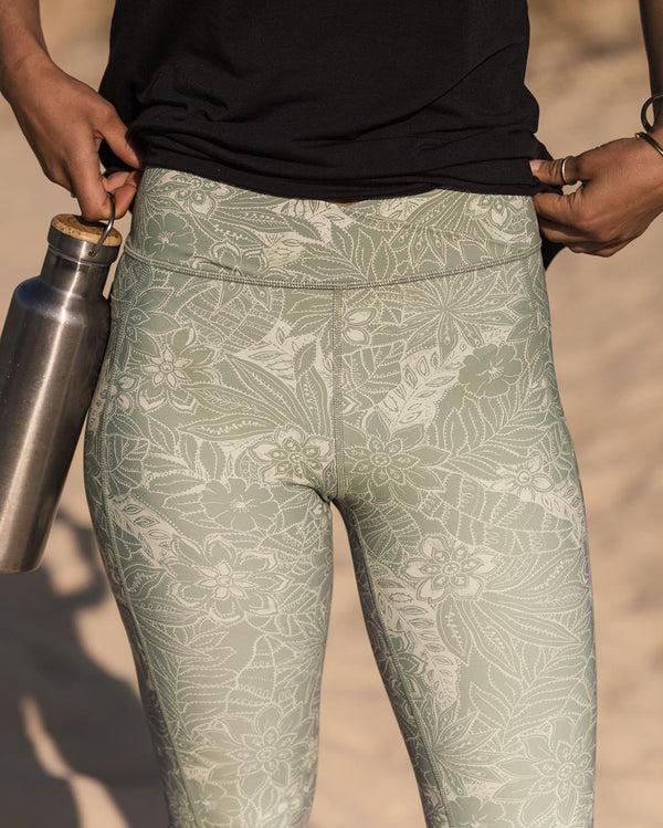 Passenger Women's Fresh Air Recycled Leggings