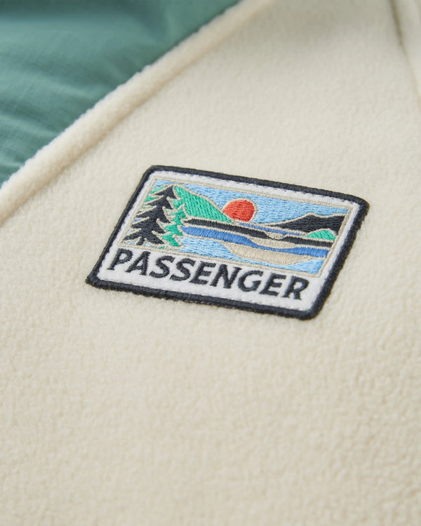 Passenger Women's Alexander Recycled Hooded Polar Fleece