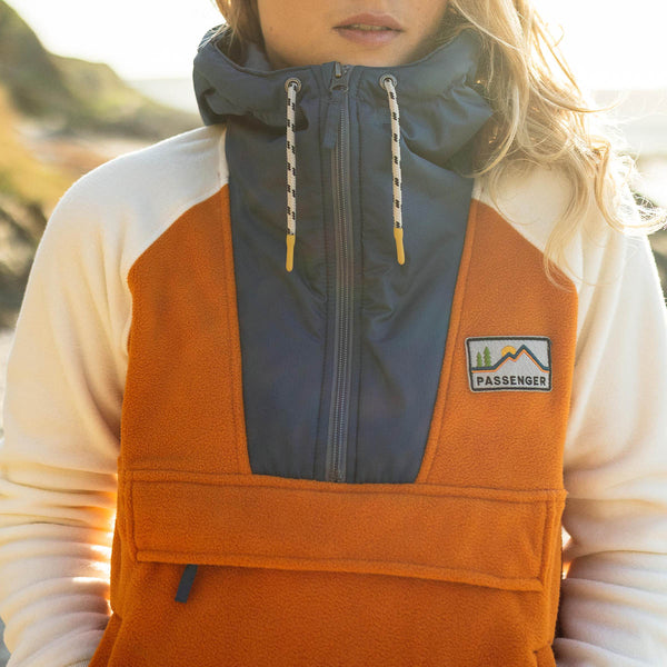 Passenger Women's Alexander Recycled Polar Hooded Fleece