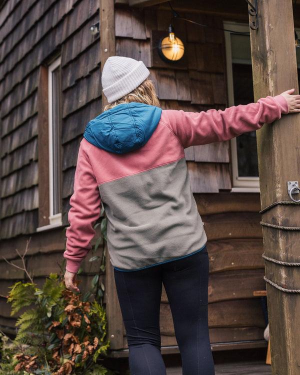 Passenger Women's Alexander Recycled Polar Hooded Fleece