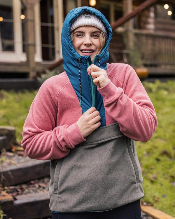 Passenger Women's Alexander Recycled Polar Hooded Fleece