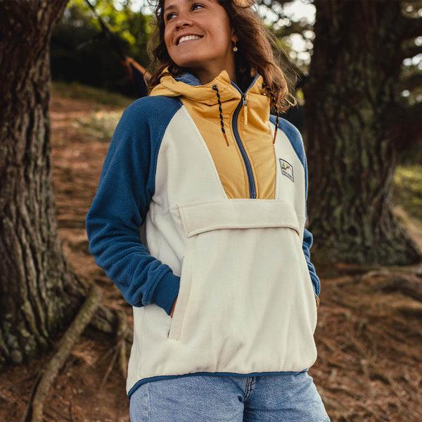 passenger Women's Alexander Recycled Polar Hooded Fleece